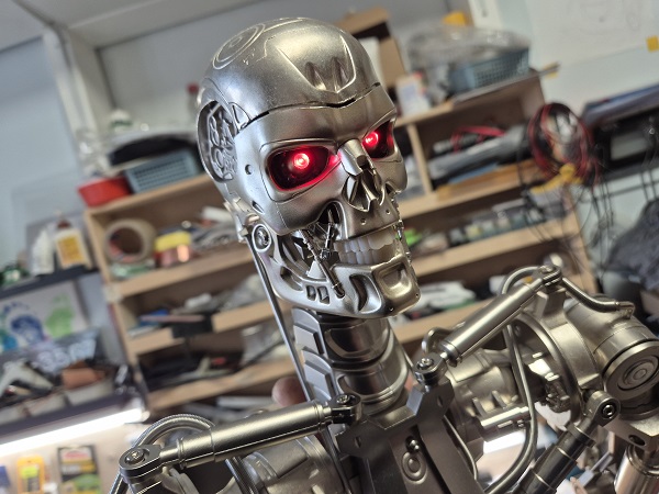 Terminator Hachette 87